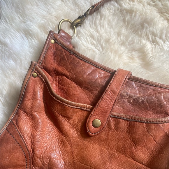 Frye Crossbody - BUTTERY LEATHER - OFFERS WELCOME! - Picture 4 of 12
